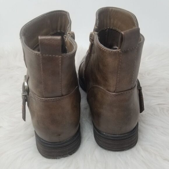 GLOBAL WIN BROWN FAUX LEATHER BOOTS. SIZE 8.5 - Picture 7 of 12